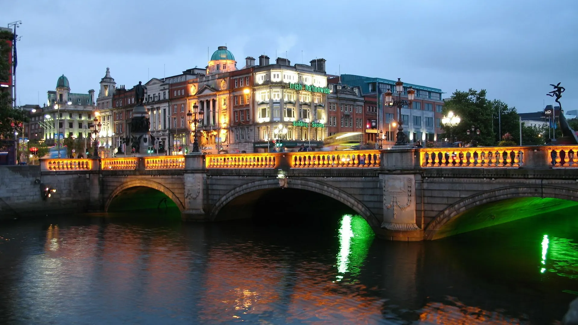 Sycamore Street Templebar Apartment contacts